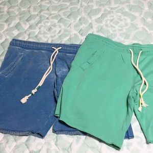 Bundle of 2 capri sweatpants
